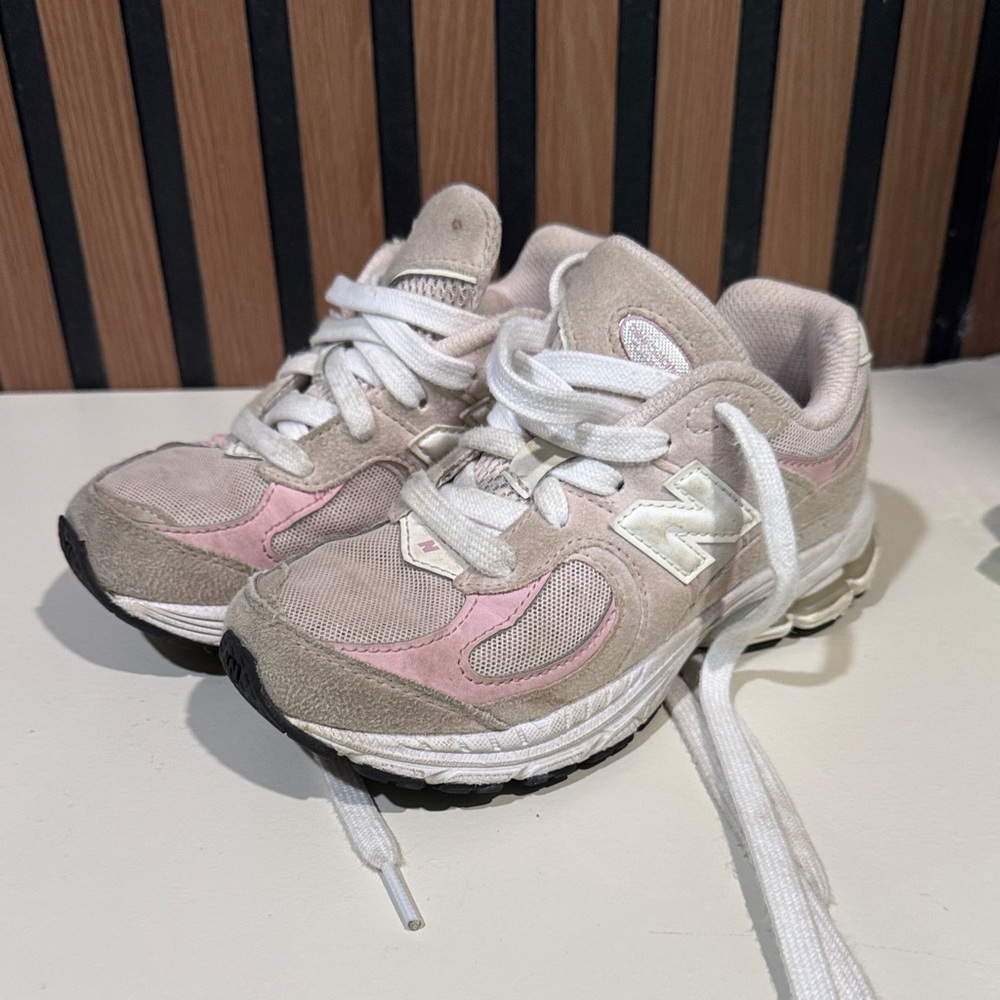 New Balance Kids' 2002R Sneaker